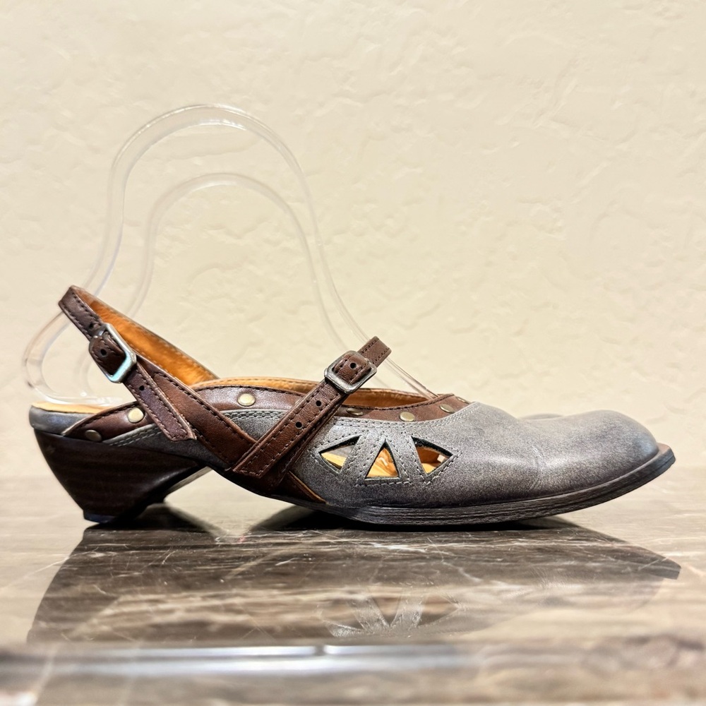 Vintage John Fluevog Studded Leather Slingback Pumps - Picture 8 of 13